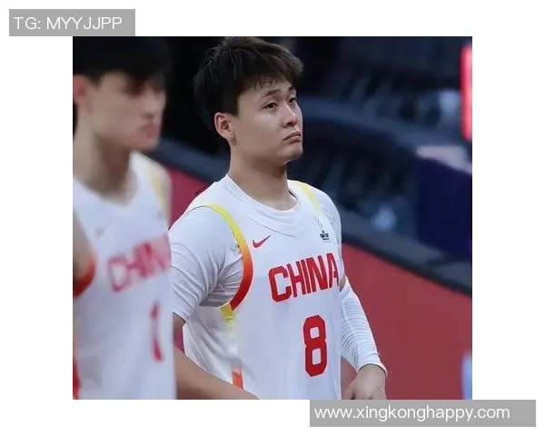 中国男篮世亚预名单公布周琦二胡领衔曾凡博张镇麟入选赵睿落选 中国男篮世亚预名单公布周琦二胡领衔曾凡博张镇麟入选赵睿落选