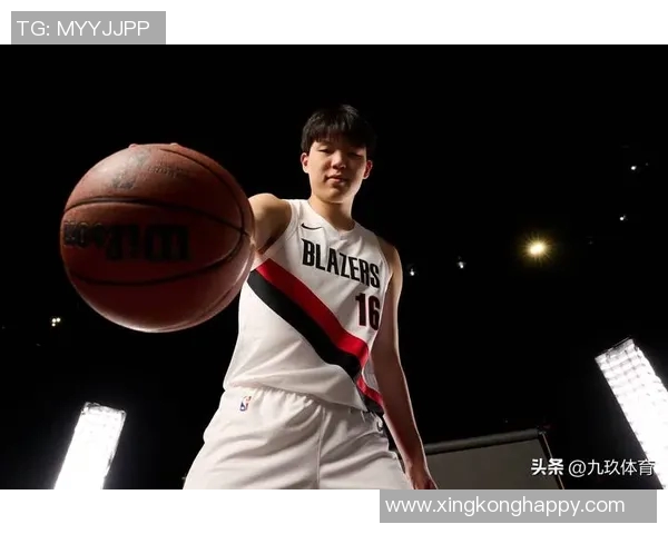 苏群点评杨瀚森担任第二中锋的潜力与发展前景